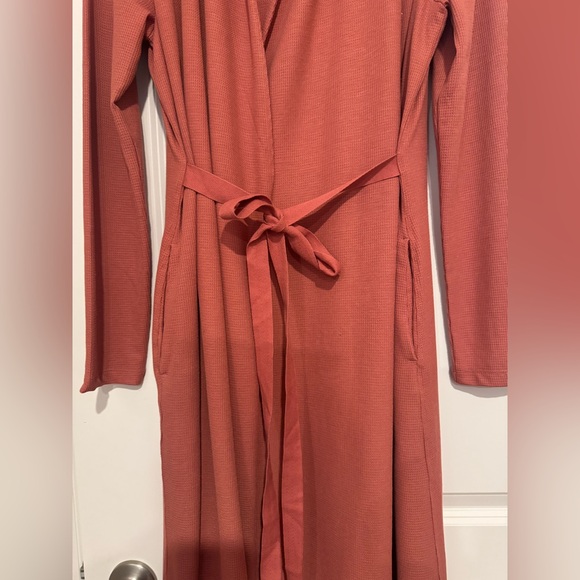 Athleta Wind Down Sleep Robe- Muted Red - Picture 9 of 9